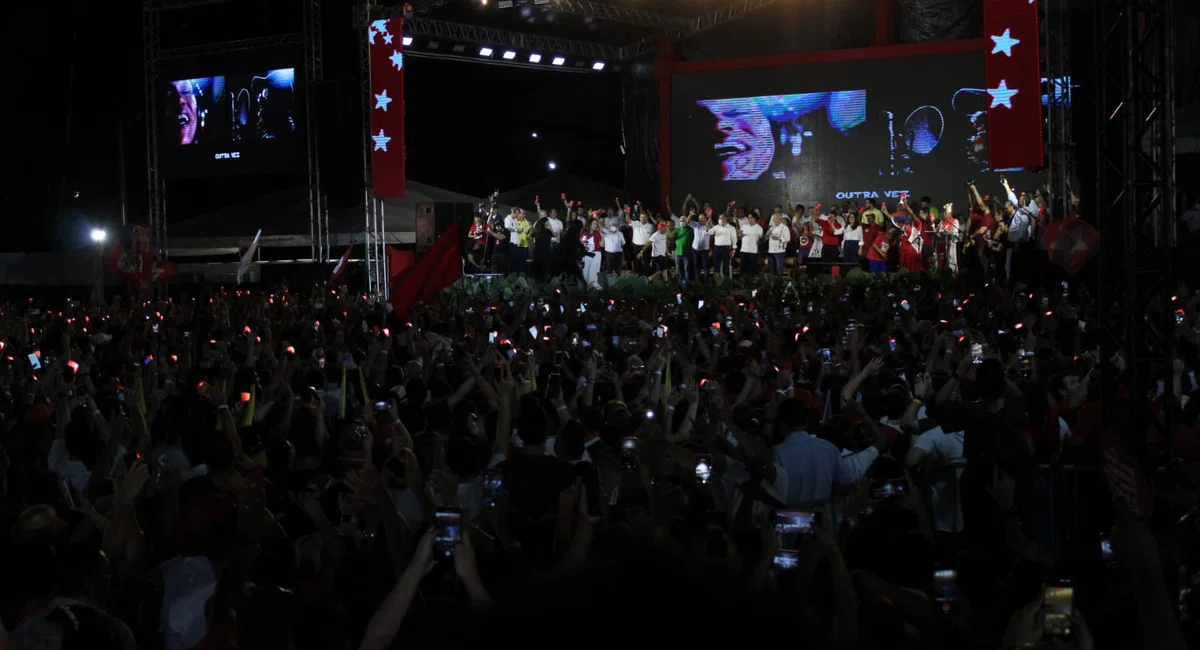 Lula participa de ato em Teresina