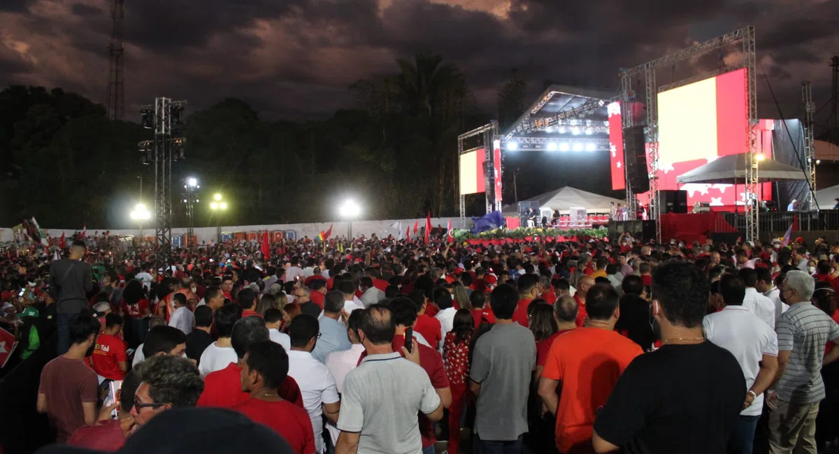 Lula participa de ato político em Teresina