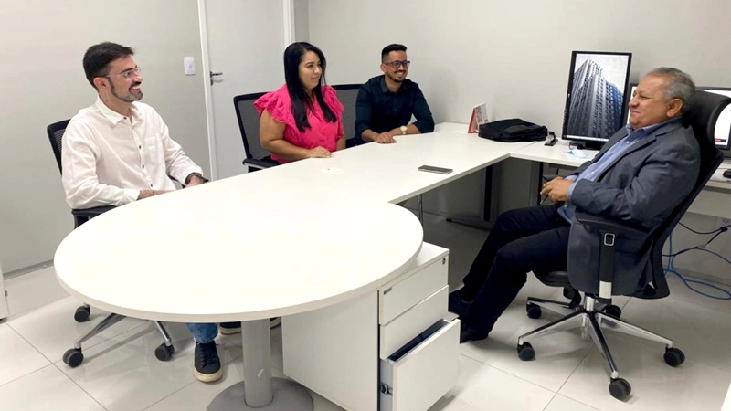 Reunião entre servidores da 1ª Vara da Comarca de Floriano.