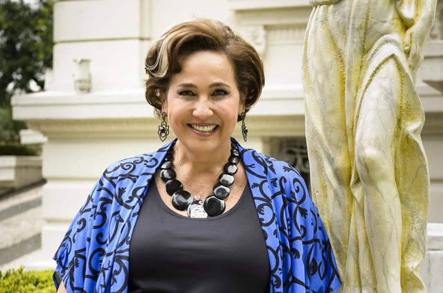 Atriz Claudia Jimenez