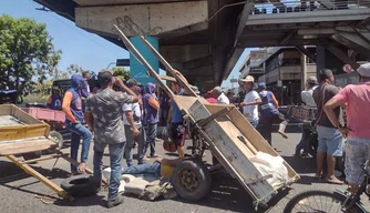 Protesto de carroceiros na Avenida Maranhão