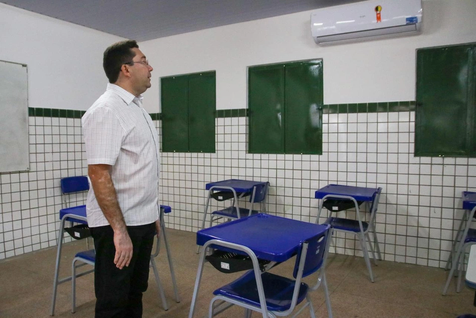 Secretário de Estado da Educação, Ellen Gera.