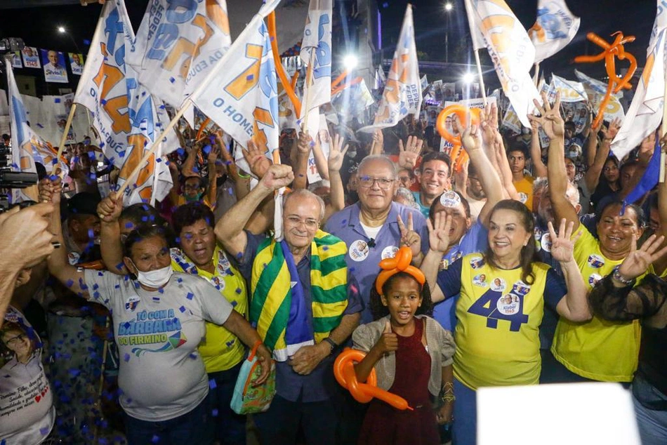 Sílvio Mendes em reunião popular