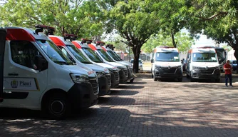 Entrega de Ambulâncias
