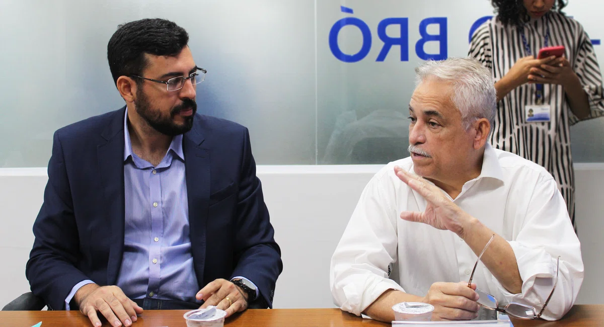 Dr. Pessoa visita sede da Águas de Teresina