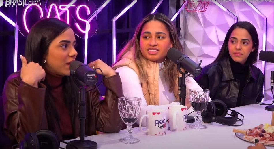 Mc Loma e gêmeas lacração