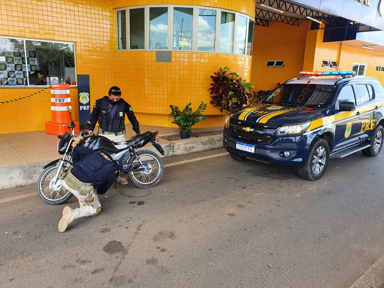 Motocicleta apreendida na BRS 230 em Floriano.