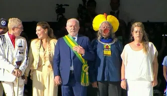 Lula Recebe faixa presidencial