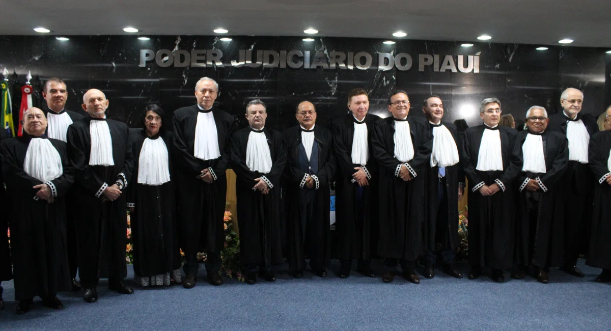 Desembargador Hilo de Almeida é empossado novo presidente do TJ-PI