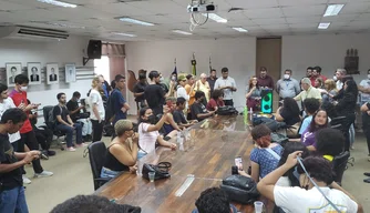 Estudantes ocupam reitoria da UFPI