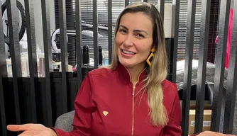 Andressa Urach nega que voltou a se prostituir.