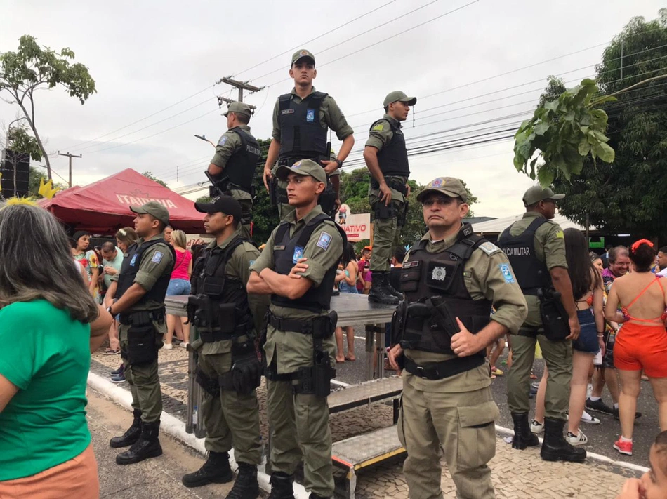 Blocos carnavalescos de Teresina recebem reforço de 1600 PMs em Teresina