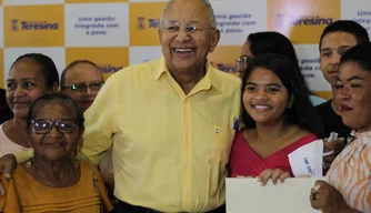 Dr. Pessoa faz café da manhã para comunidades em Teresina