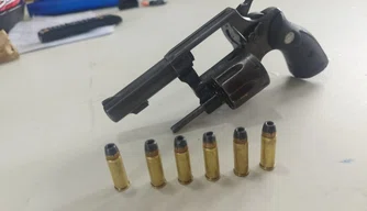 revólver calibre 32