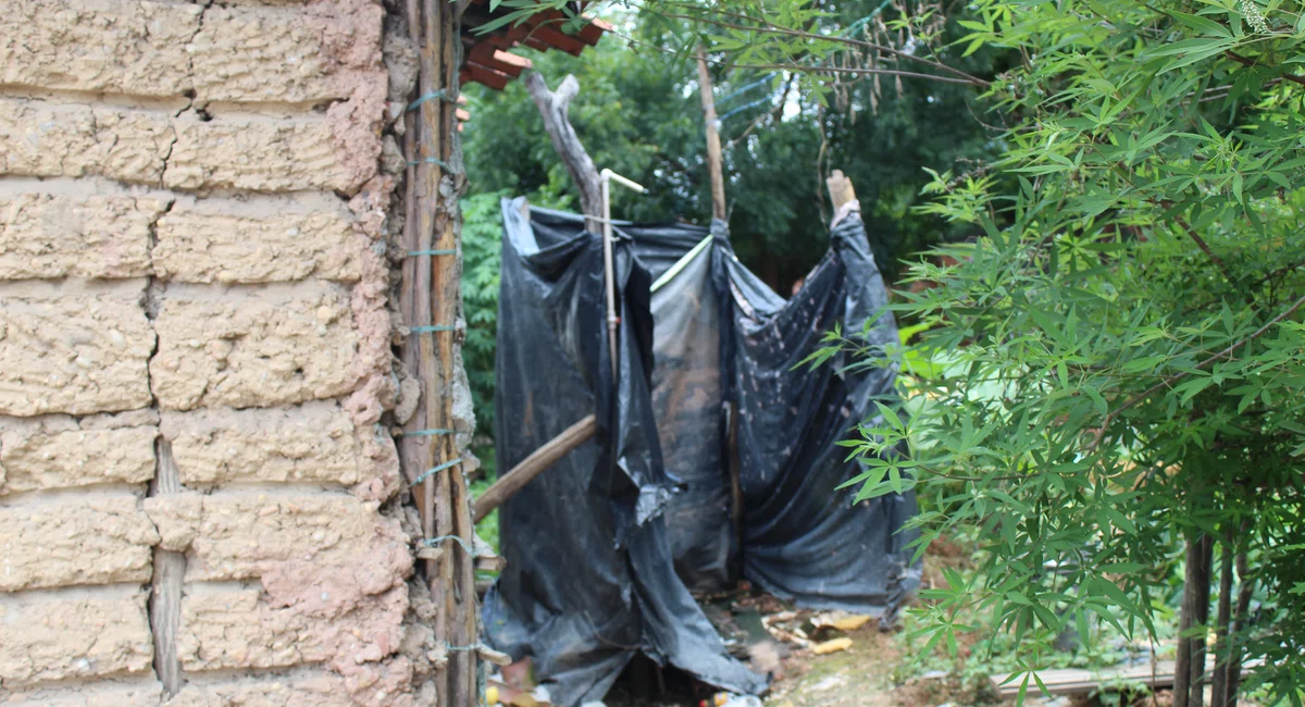 Casa dos moradores no Terreno do Grupo Claudino.