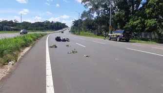 Duas pessoas ficam feridas em acidente de moto na BR-343 em Teresina