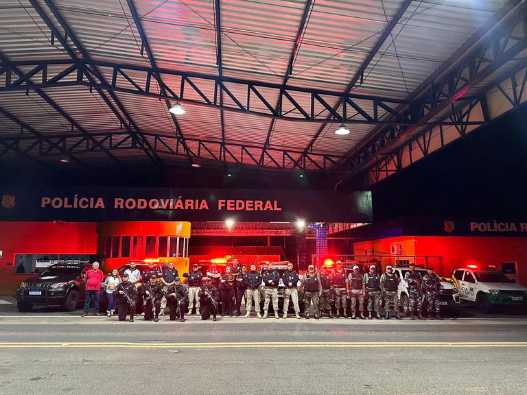 Efetivo da PRF responsável pela Operação Domiduca no Piauí.