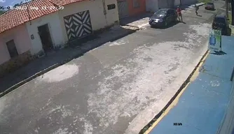 Câmera de segurança flagra assassinato de idoso no bairro Mafuá.