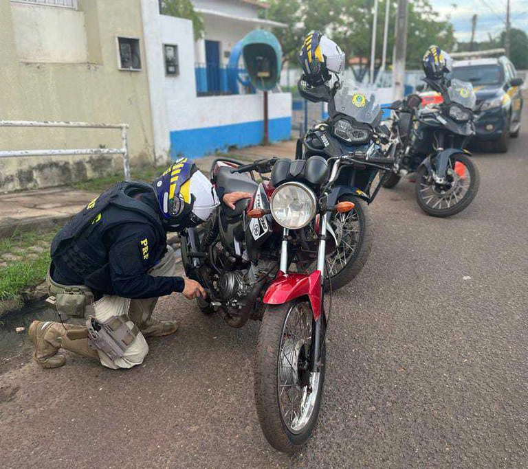 Motocicleta apreendida em Batalha