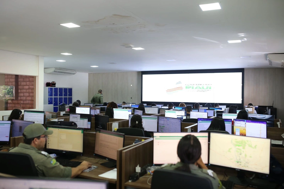 Polícia Militar recebe apoio de 71 atendentes de call center para atender emergências do 190.