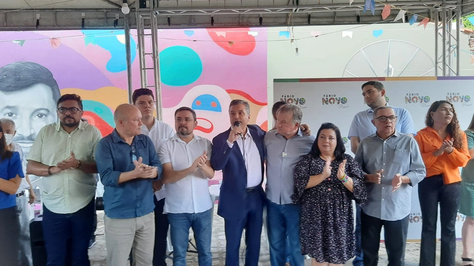 Merlong Solano declara apoio a Fábio Novo.