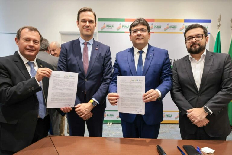 Rafael assina acordos com a Comunidade Intermunicipal de Portugal