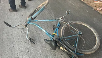 Ciclista morre atrelado por carro na BR-343 em Teresina.