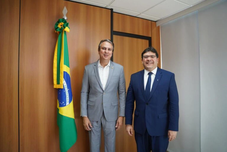 Ministro da Educação e Rafael Fonteles.