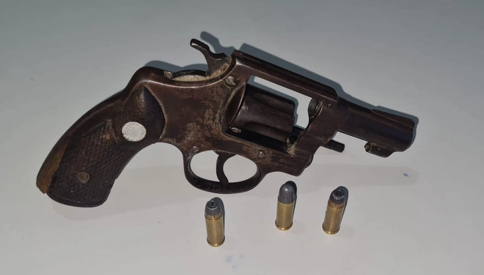 PM-PI prende homem com porte ilegal com arma de fogo em Parnaíba