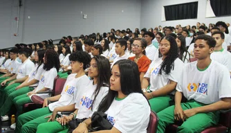 Ministro da Educação lança Programa Pé-de-Meia em Teresina