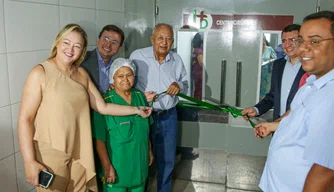 Dr. Pessoa inaugura centro cirúrgico do Hospital do Dirceu