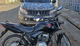 Polícia Militar prende motociclista por ‘dar grau’ em via pública na cidade
