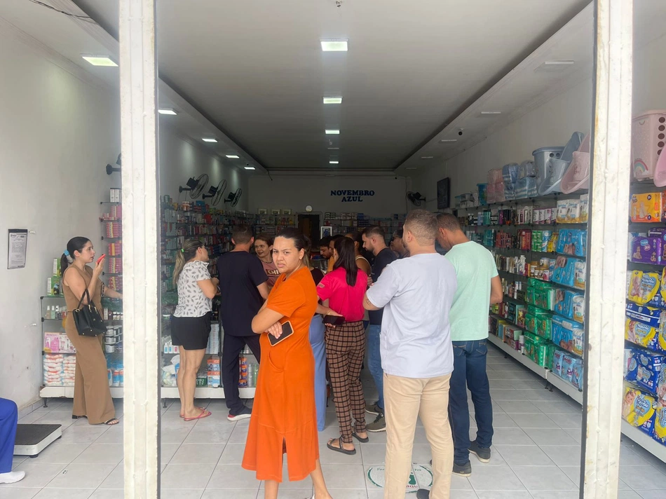 Servidores do Hospital Regional de Paulistana procuram acordo com prefeito