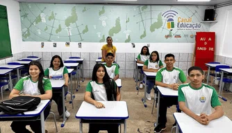 Alunos do Centro Estadual de Tempo Integral (Ceti) Paulo Freire, município de Guaribas