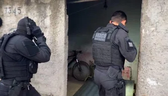 Operação DRACO 182