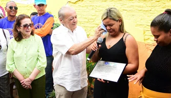 Silvio Mendes homenageia trabalhadoras da limpeza agredidas