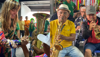 Bloco do Mercado Folia 2025 anima a manhã de Esperantina