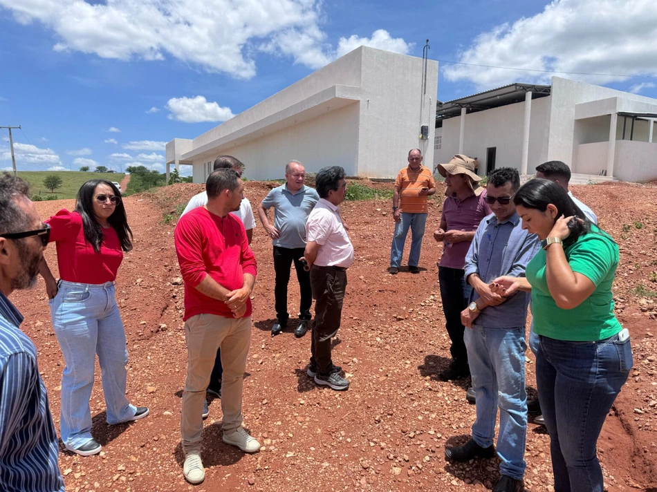 SAF realiza vistoria em obras de frigorífico e mercado para a produção da agricultura familiar
