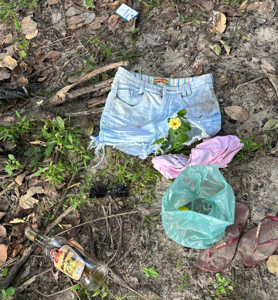Pertences da vítima encontrados às margens do Rio Surubim