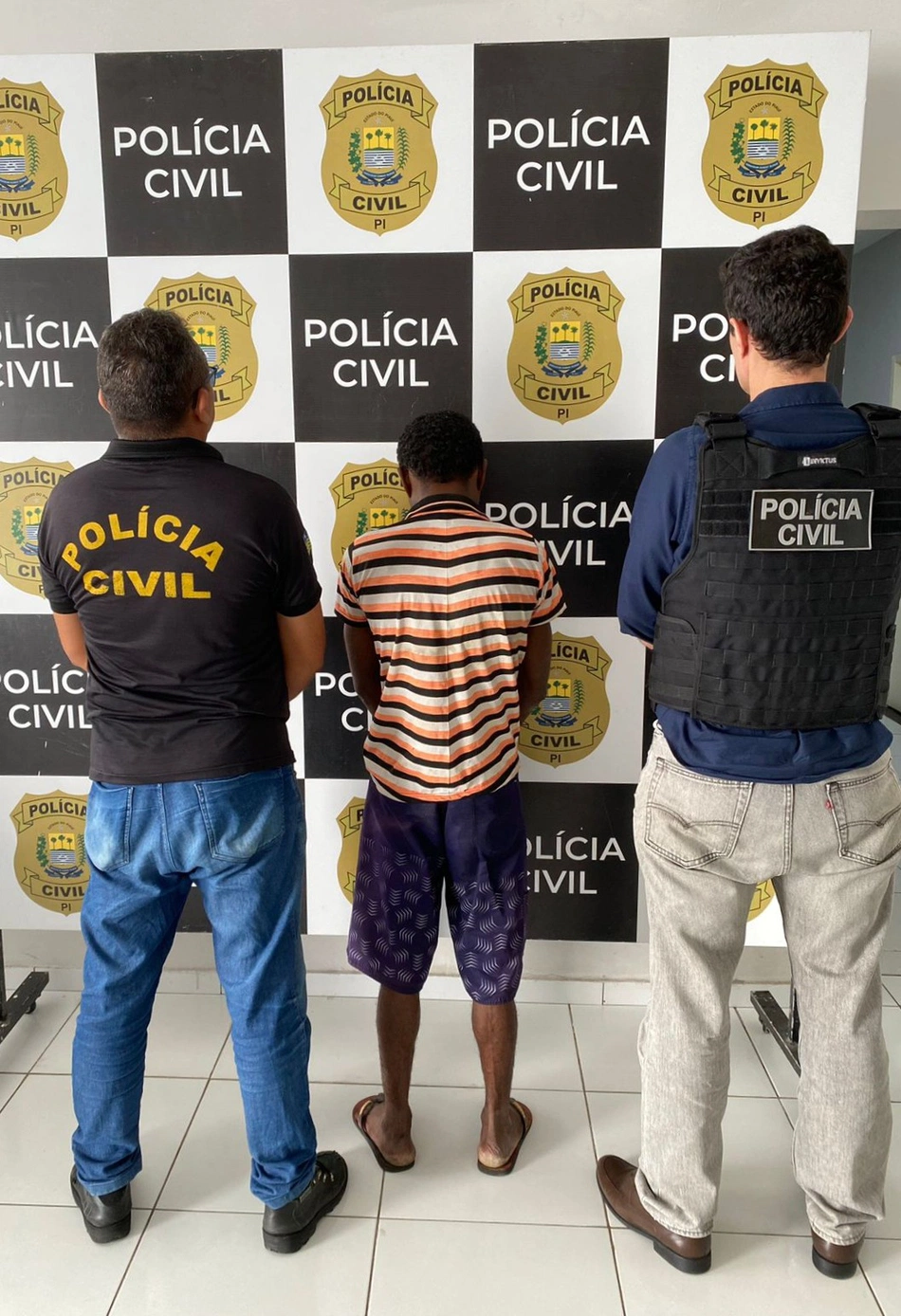 homem suspeito de série de furtos em Floriano