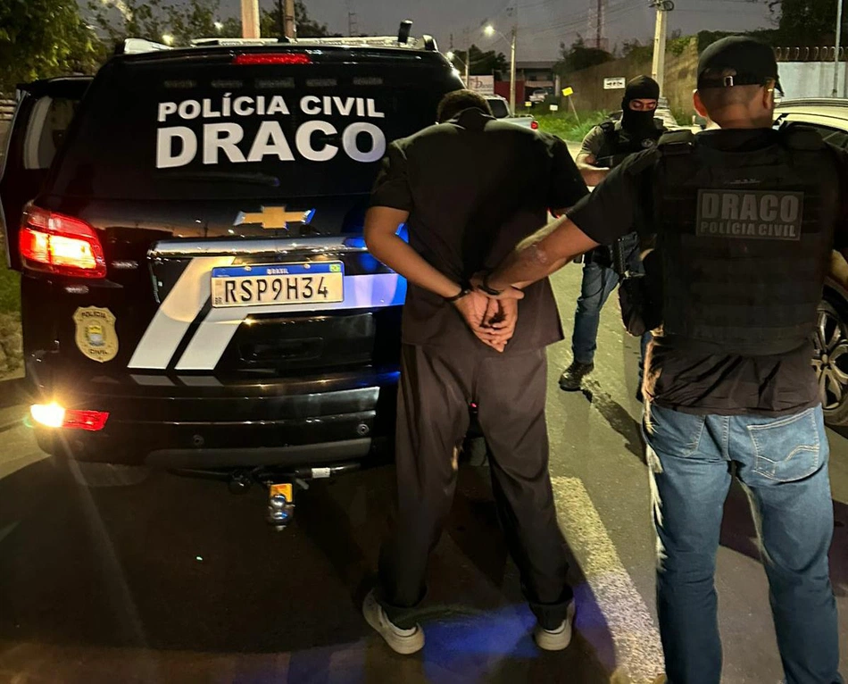 Homem preso com 30 tabletes de cocaína
