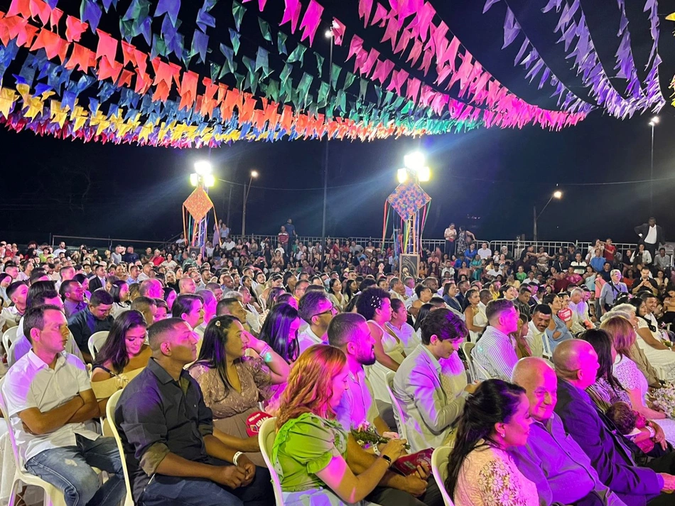 Casamento comunitário.