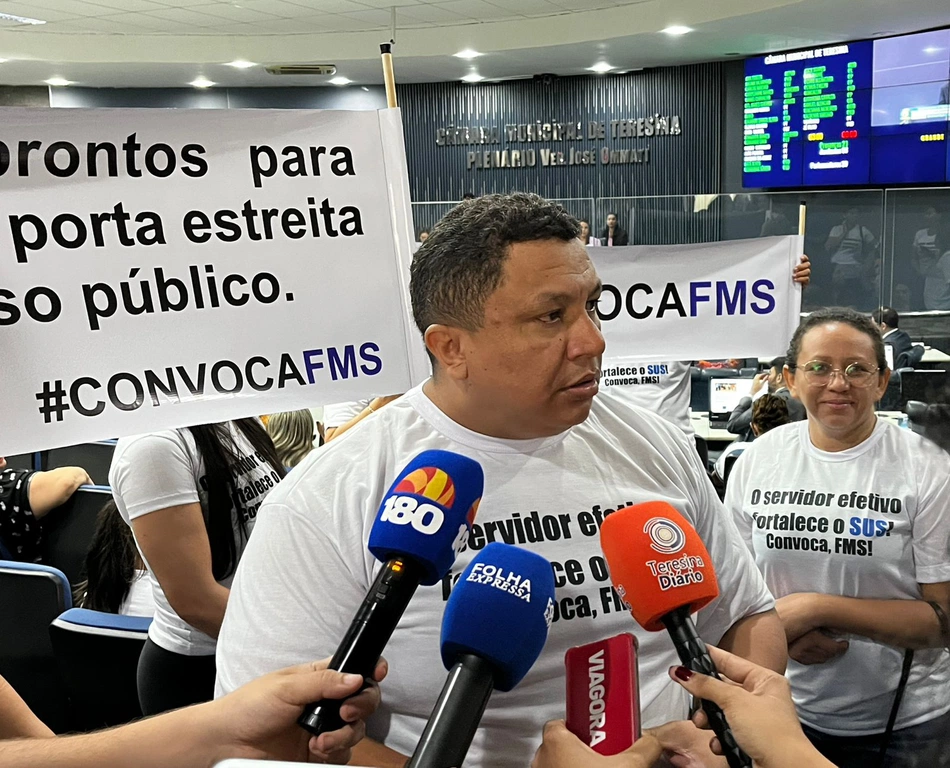 Tiago Nunes, integrante da comissão dos concursados