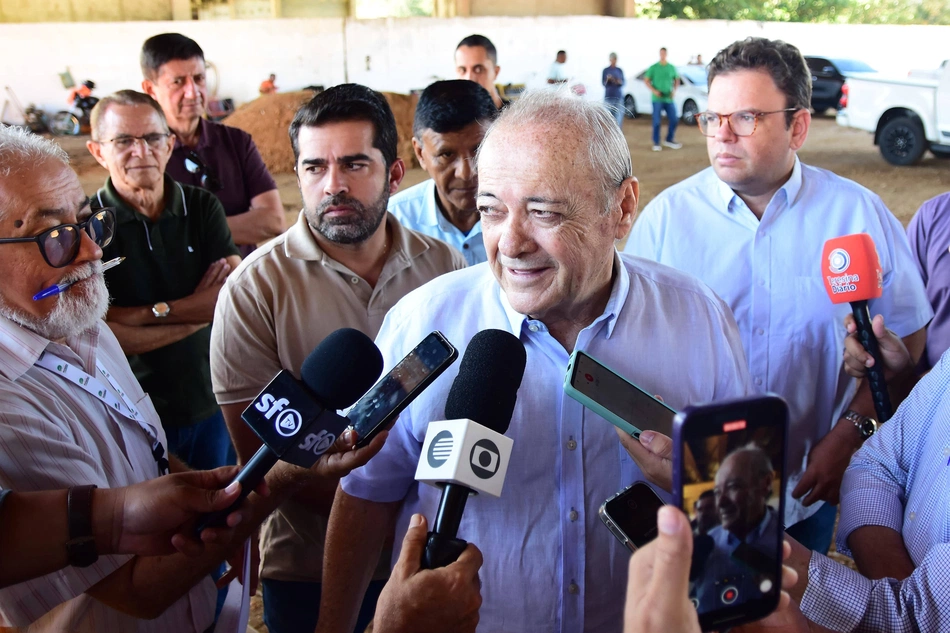 O prefeito de Teresina, Silvio Mendes, visitou algumas obras que estão em andamento na capital