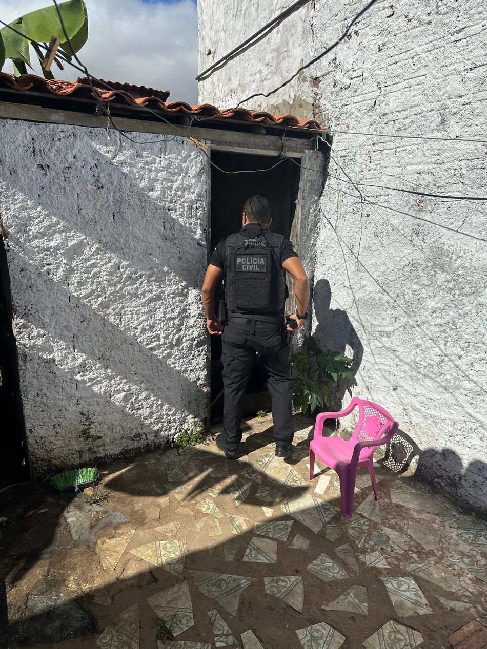 Polícia Civil cumpre mandado por intolerância religiosa