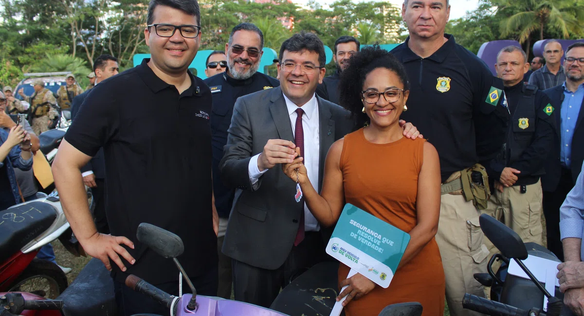 Solenidade de restituição de veículos recuperados