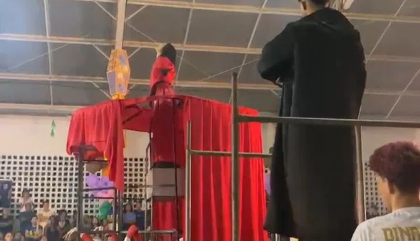 Alunos de escola pública viralizam com performance em homenagem a Lady Gaga