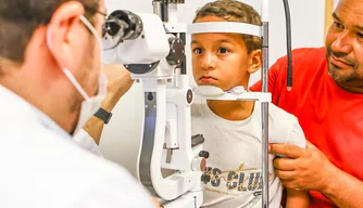 Atendimento realizado pela Carretinha da Saúde