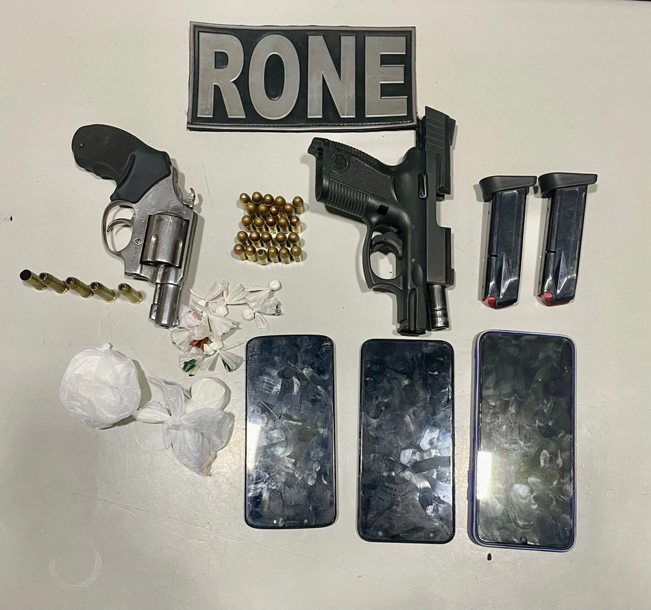 Materiais apreendidos pela Polícia Militar.