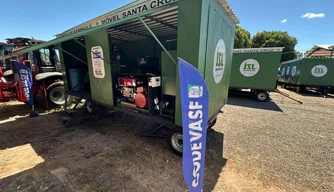 Codevasf realiza entregaço de fábricas de farinha móveis a 20 municípios piauienses nesta segunda (14) .